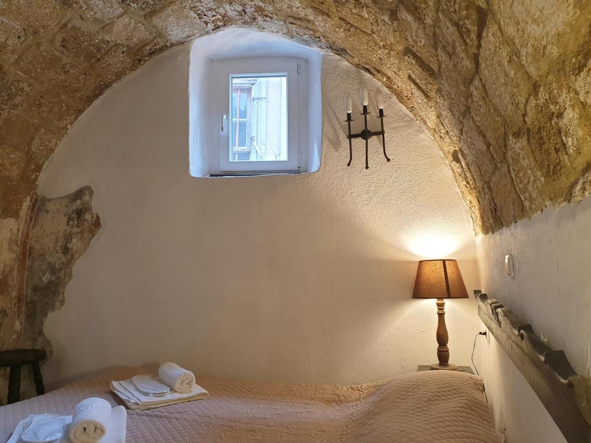 Chris Αpartments Old Town Appartement Rhodes City Buitenkant foto