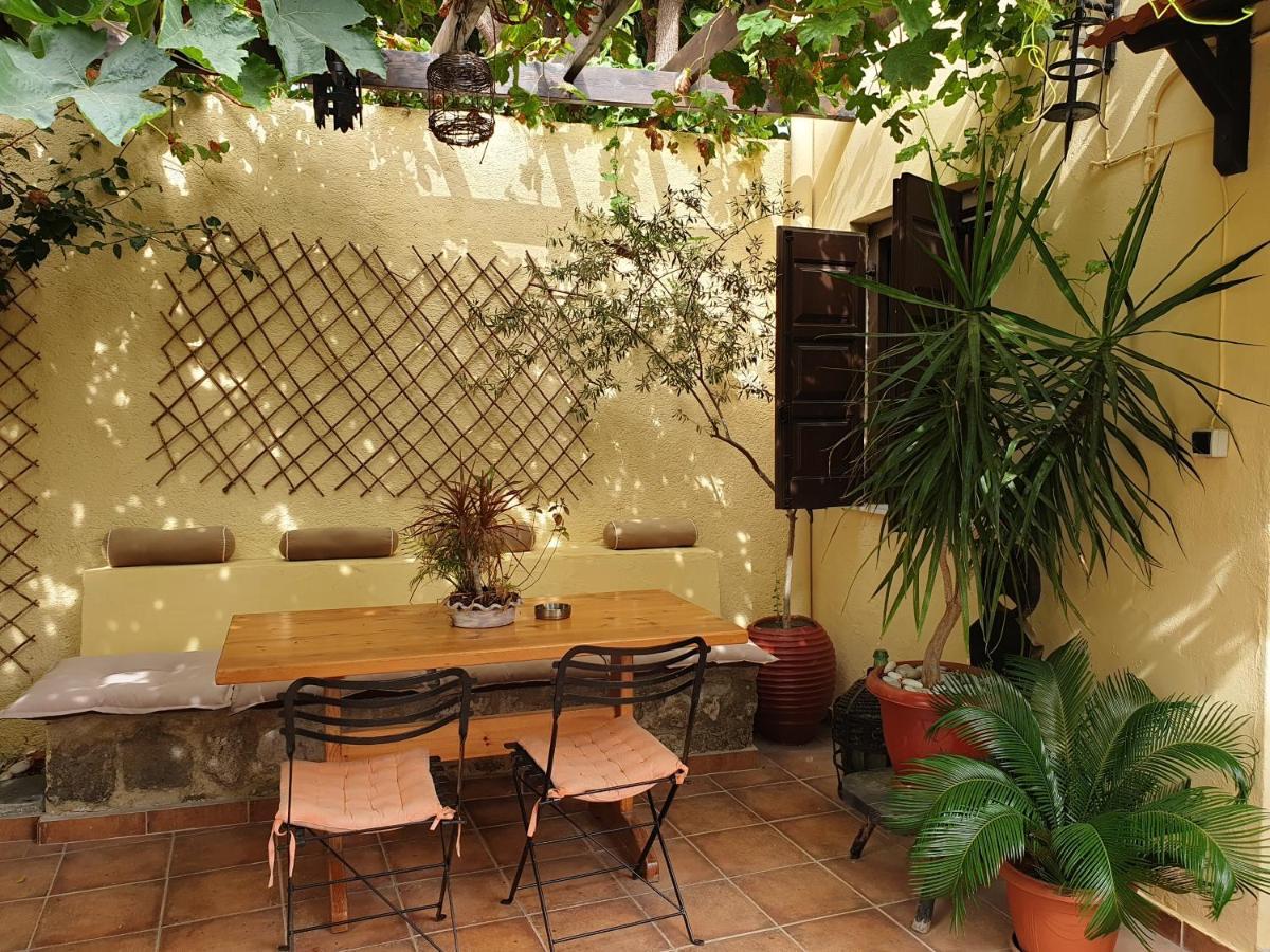 Chris Αpartments Old Town Appartement Rhodes City Buitenkant foto