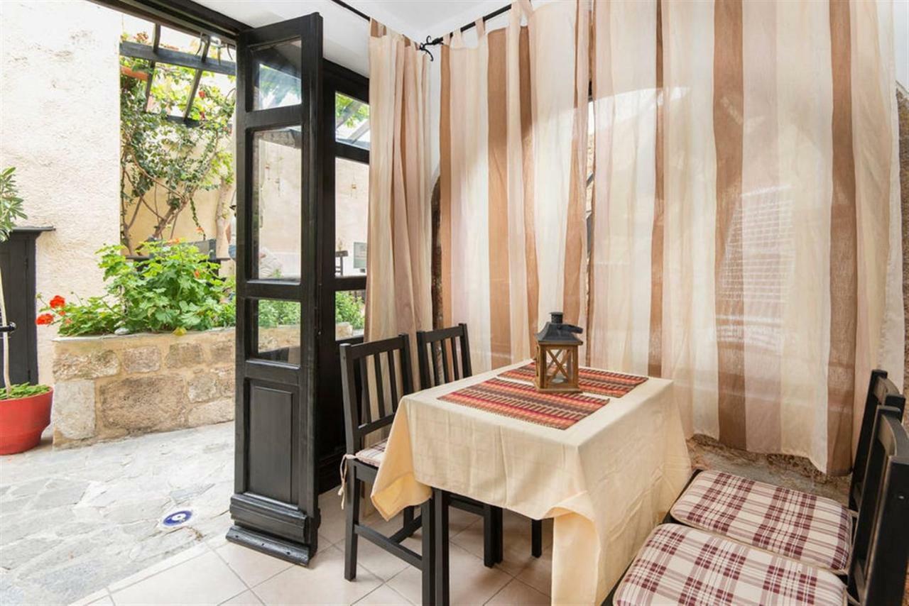 Chris Αpartments Old Town Appartement Rhodes City Buitenkant foto