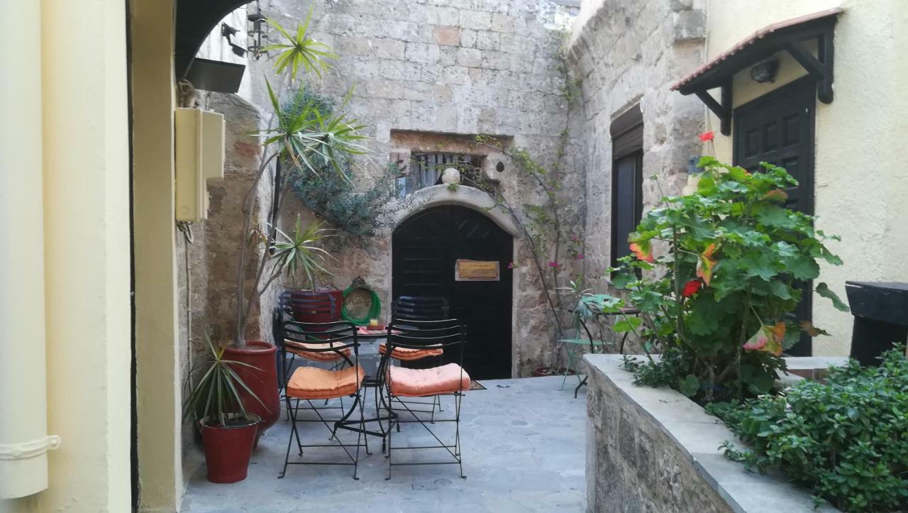 Chris Αpartments Old Town Appartement Rhodes City Buitenkant foto